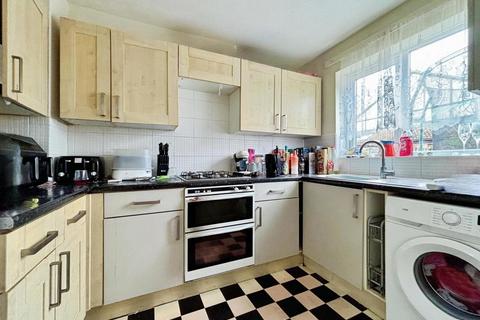 undefined, Maythorn Drive, Cheltenham, Gloucestershire
