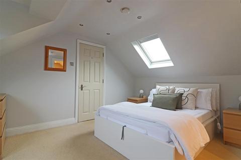 Brambletye Park Road, Redhill