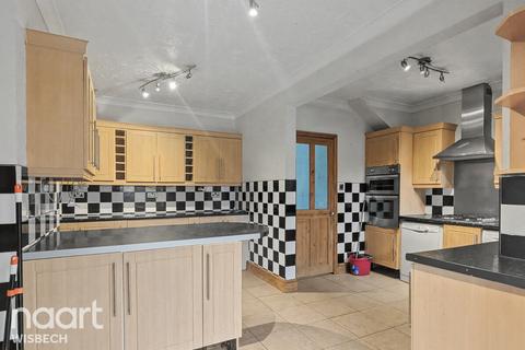 3 bedroom semi-detached house for sale, Leverington Road, Wisbech