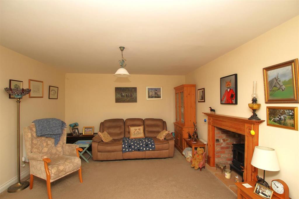 Living Room - b.JPG