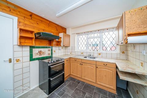 3 bedroom house for sale, Highgrove Close, Willenhall WV12