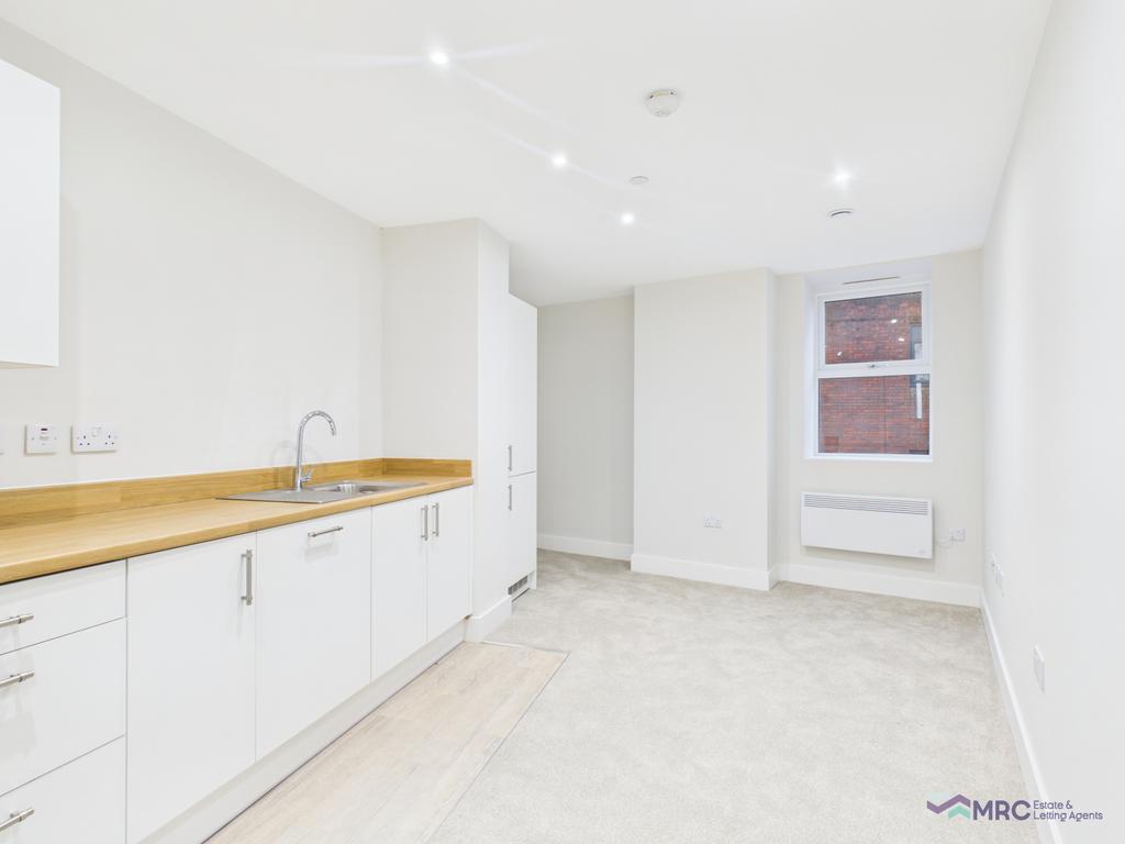 Luxury New-Build One Bedroom Apartment in Hull Ci