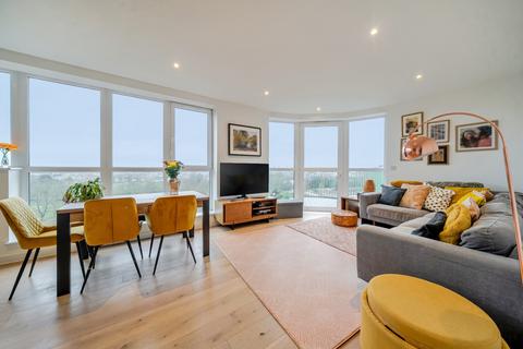 2 bedroom apartment for sale, Astell Road, London