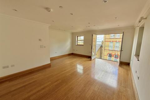 4 bedroom detached house for sale, Cliff Road, Cowes