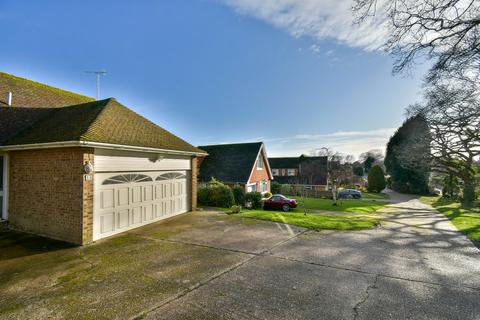 3 bedroom detached bungalow for sale, Ellerslie Lane, Bexhill-on-Sea, TN39