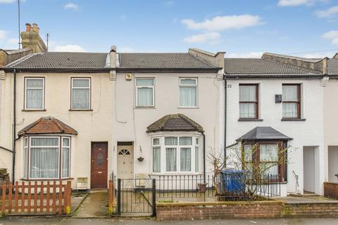 3 bedroom terraced house to rent, Lodge Lane, Woodside Park, London, N12