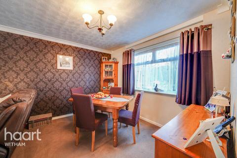 3 bedroom terraced house for sale, Redwood Close, Witham