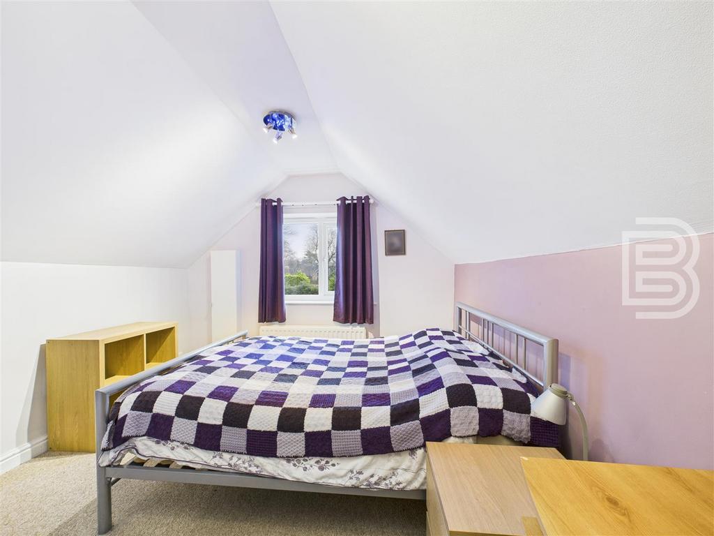 Bedroom 2 (2).jpg