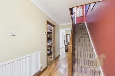 5 bedroom semi-detached house for sale, Crome Close, Colchester