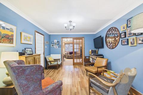 5 bedroom semi-detached house for sale, Crome Close, Colchester