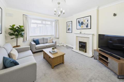 2 bedroom maisonette to rent, Montrose Road, Harrow, HA3 - OWN PRIVATE GARDEN
