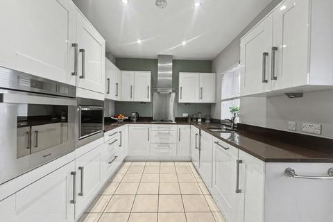 4 bedroom detached house for sale, Buttercup Drive, Polegate BN26