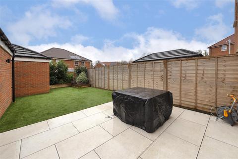 3 bedroom semi-detached house for sale, Hawking Close, Aylesford ME20
