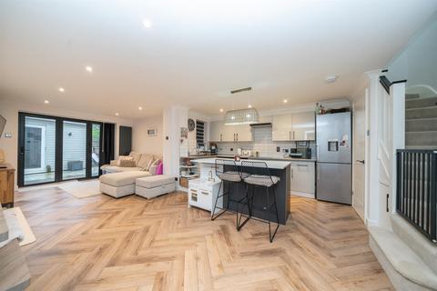 2 bedroom semi-detached house for sale, Magnolia Avenue, Abbots Langley, Hertfordshire, WD5 0SW