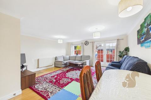 3 bedroom terraced house for sale, Paxman Gardens, Colchester