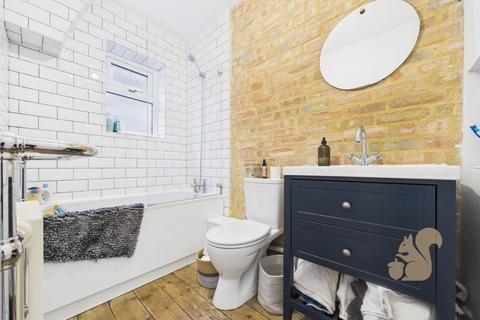 3 bedroom semi-detached house for sale, Bergholt Road, Colchester