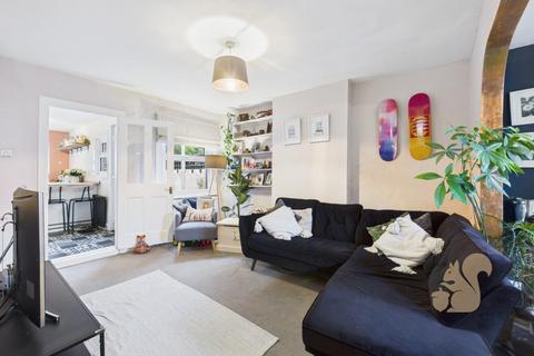 3 bedroom semi-detached house for sale, Bergholt Road, Colchester