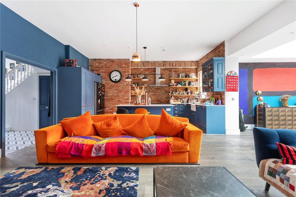 Kitchen/Reception