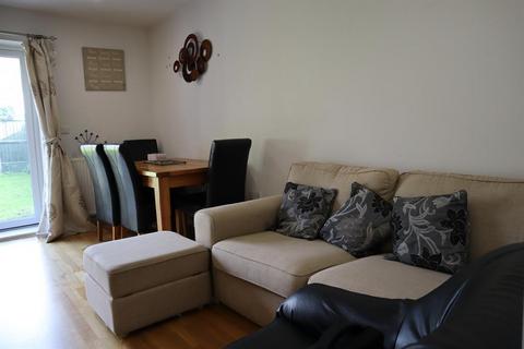4 bedroom end of terrace house to rent, Beavers Lane, Hounslow, TW4