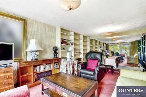 2 bedroom apartment for sale, Edith Terrace, London
