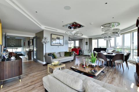 undefined, New Broadway, London W5