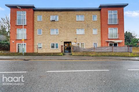 2 bedroom flat for sale, Appleton Way, Hornchurch
