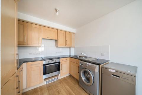 2 bedroom flat for sale, Balham High Road, London SW17