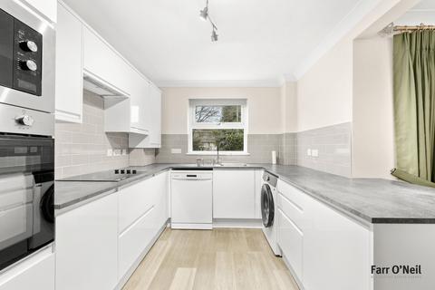 undefined, High Road, Buckhurst Hill, IG9