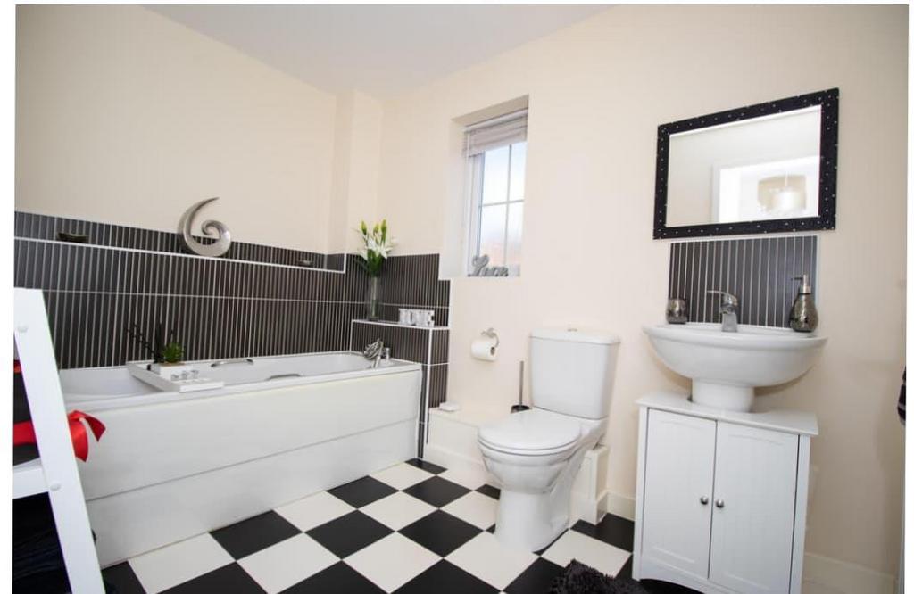 7 jeque place bourton 8.jpg