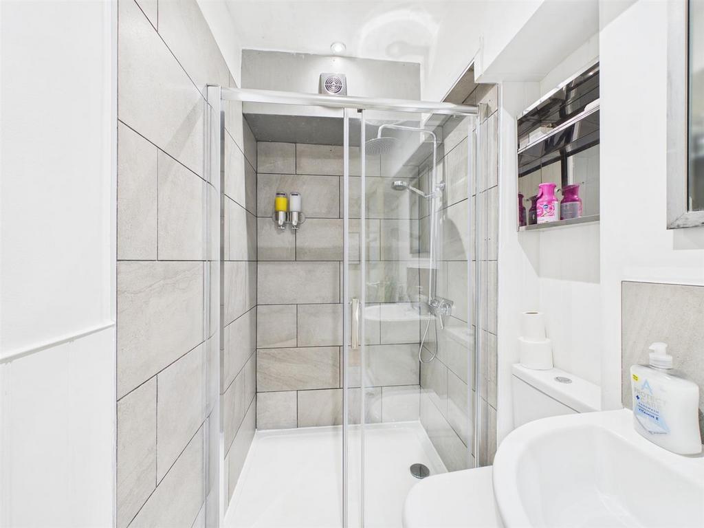 Shower room shot 3.jpg