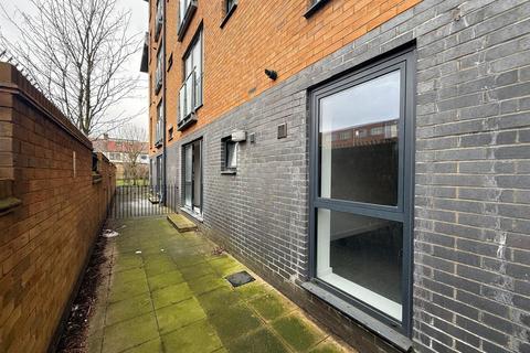 1 bedroom flat to rent, Parham Drive, Ilford