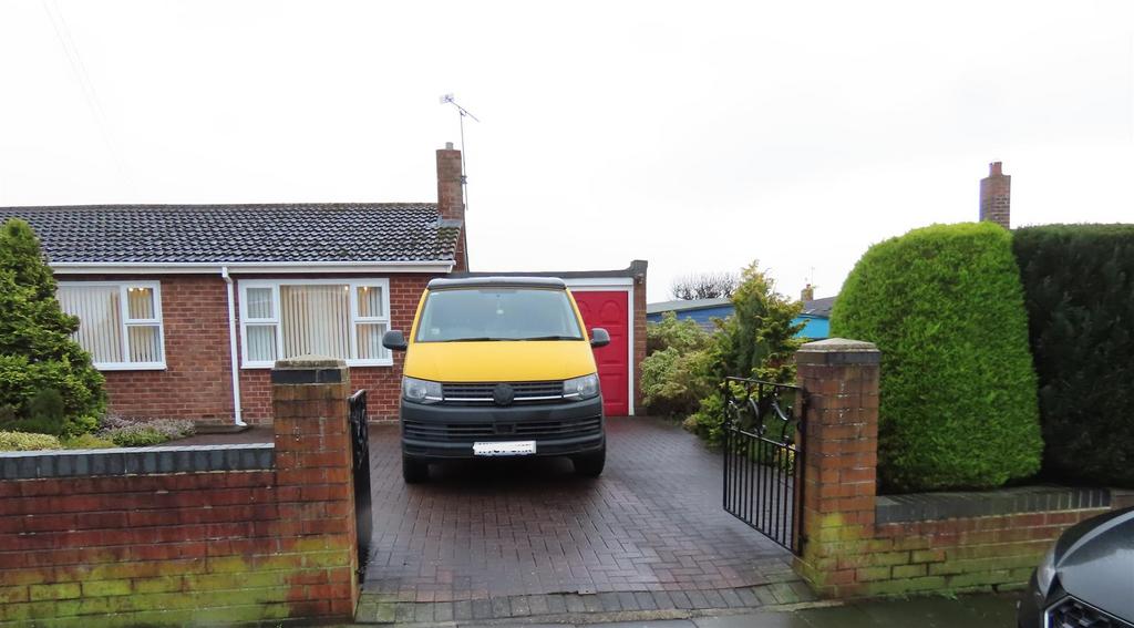 Garage/drive