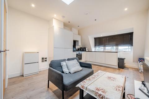 1 bedroom apartment for sale, High Street, Oxfordshire OX28
