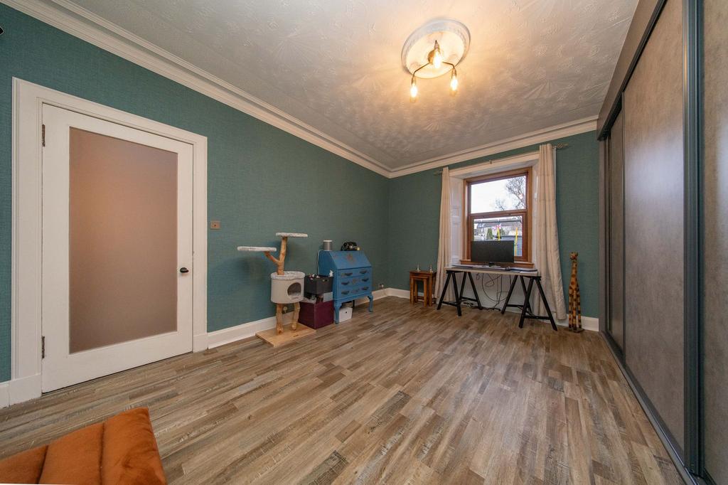 Double/Bedroom Office