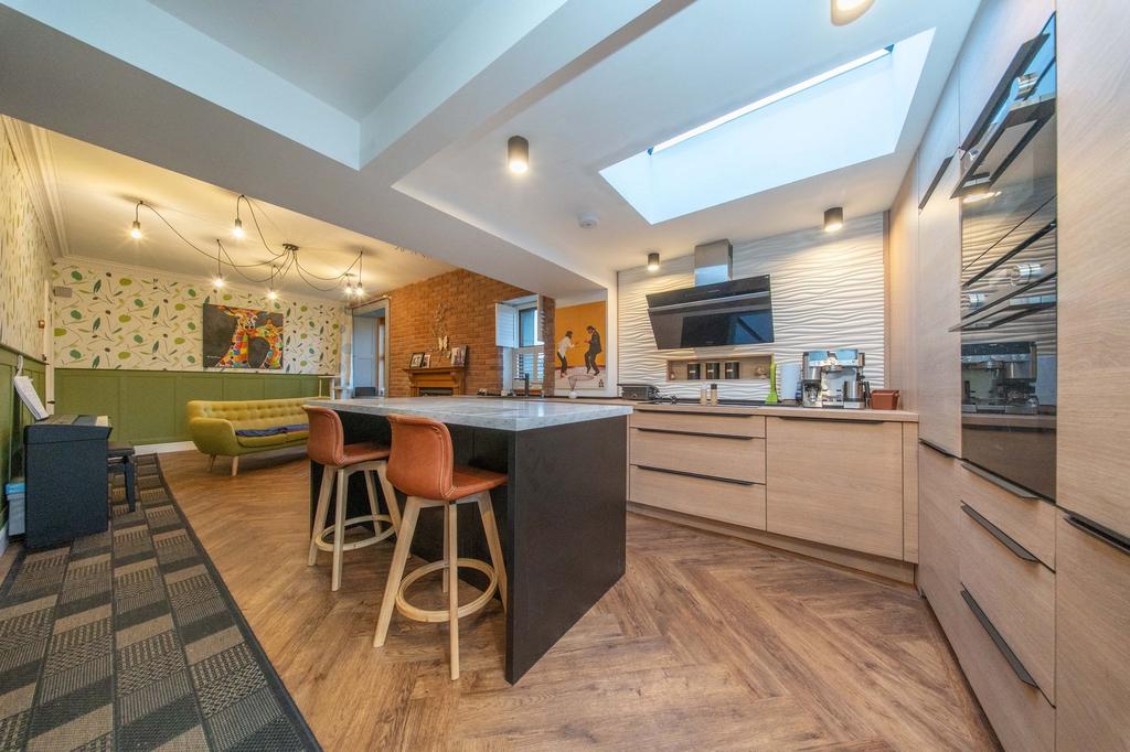 Kitchen Dining Area