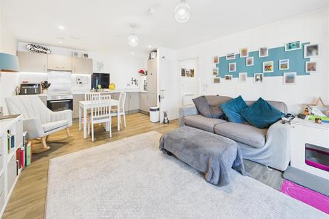 1 bedroom apartment for sale, 8 Hewitts Way, Walton on Thames