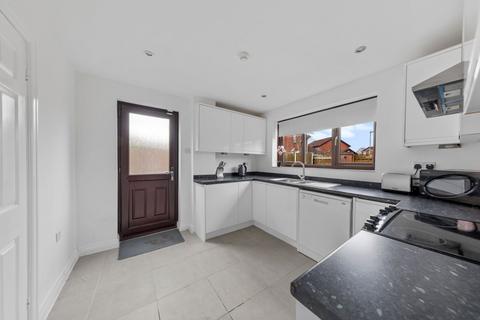 3 bedroom detached house for sale, Castle Green, Westbrook, WA5