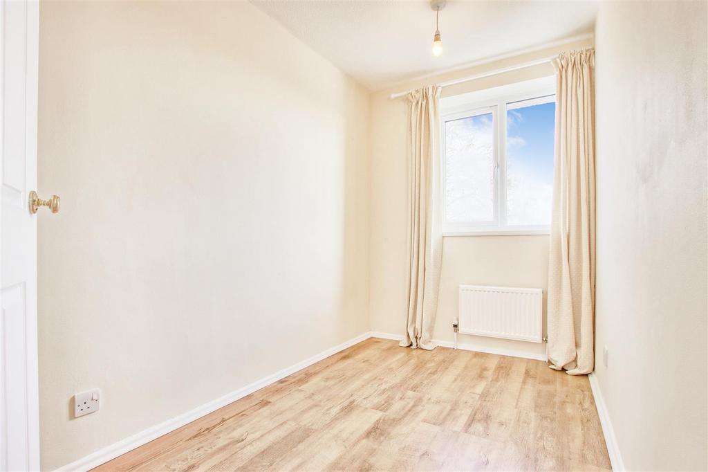 Bedroom 3 - 1.jpg