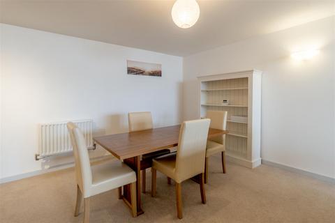 2 bedroom apartment to rent, Marrowbone Slip, Plymouth