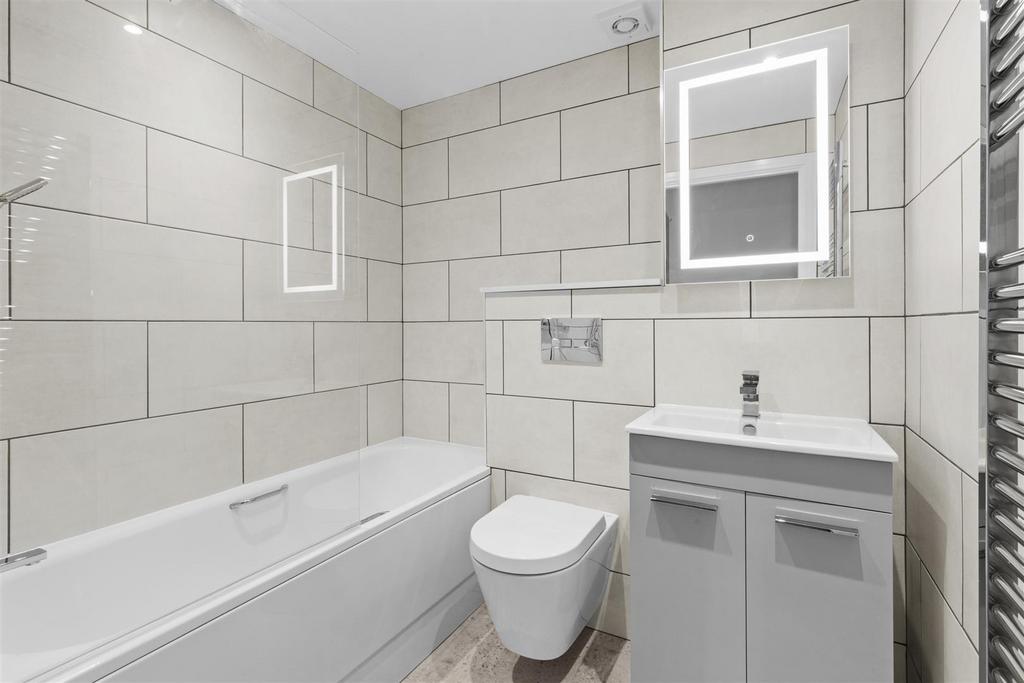14 Clement Court, St. Marks Close, HP13 6 HQ-7.jpg