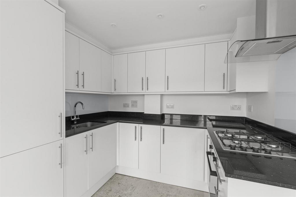 14 Clement Court, St. Marks Close, HP13 6 HQ-3.jpg