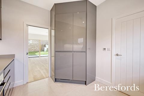 undefined, Elvet Avenue, Gidea Park, RM2