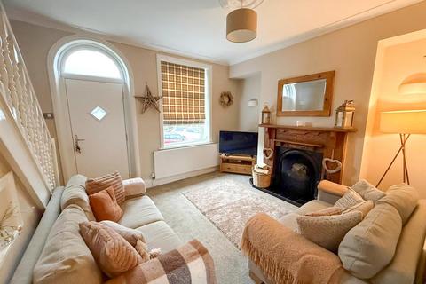 4 bedroom terraced house for sale, Oakland Street, Silsden