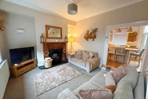 4 bedroom terraced house for sale, Oakland Street, Silsden