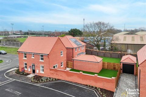 3 bedroom detached house for sale, Maldon Road, Burnham-On-Crouch