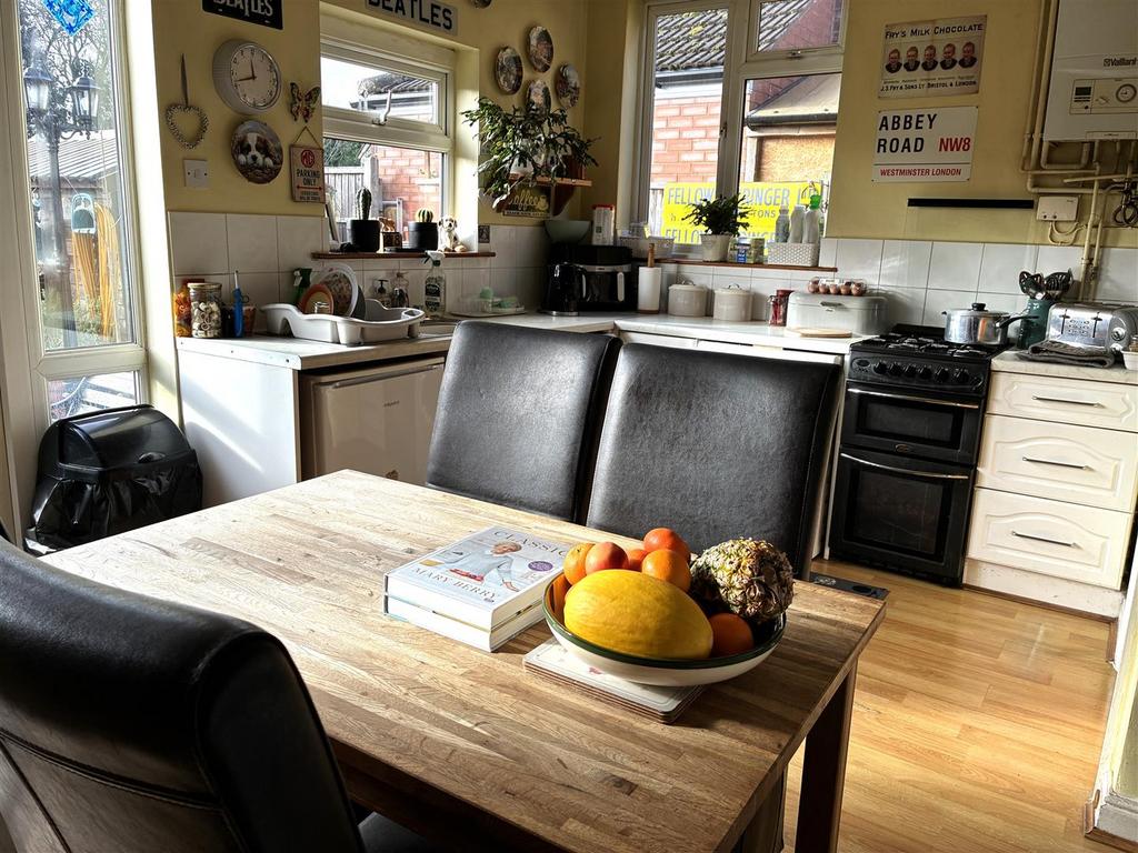 Kitchen diner