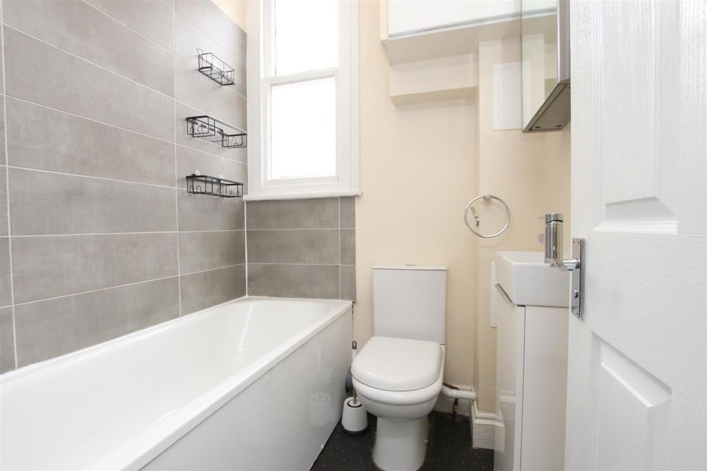 Bathroom.JPG