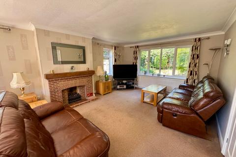 undefined, Tylers Green, Haywards Heath RH17