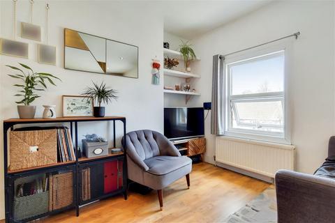 1 bedroom flat for sale, 172 Selsdon Road, South Croydon CR2
