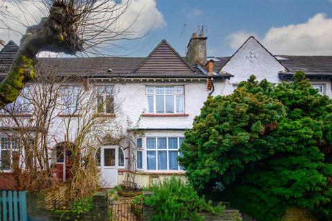 3 bedroom terraced house to rent, Montpelier Road, London